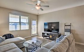 San Antonio Home With Yard About 8 Mi To Lackland!