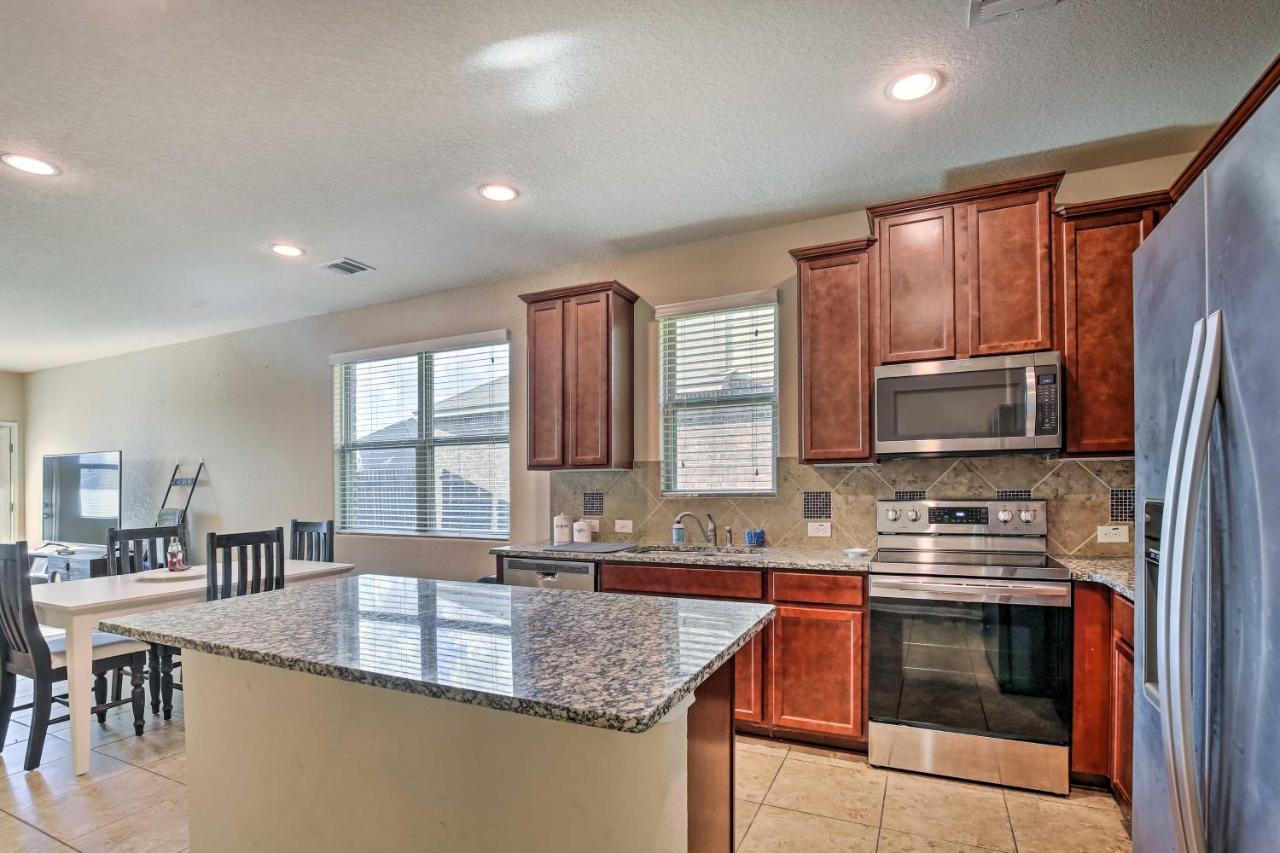 San Antonio Home With Yard About 8 Mi To Lackland! Exterior photo
