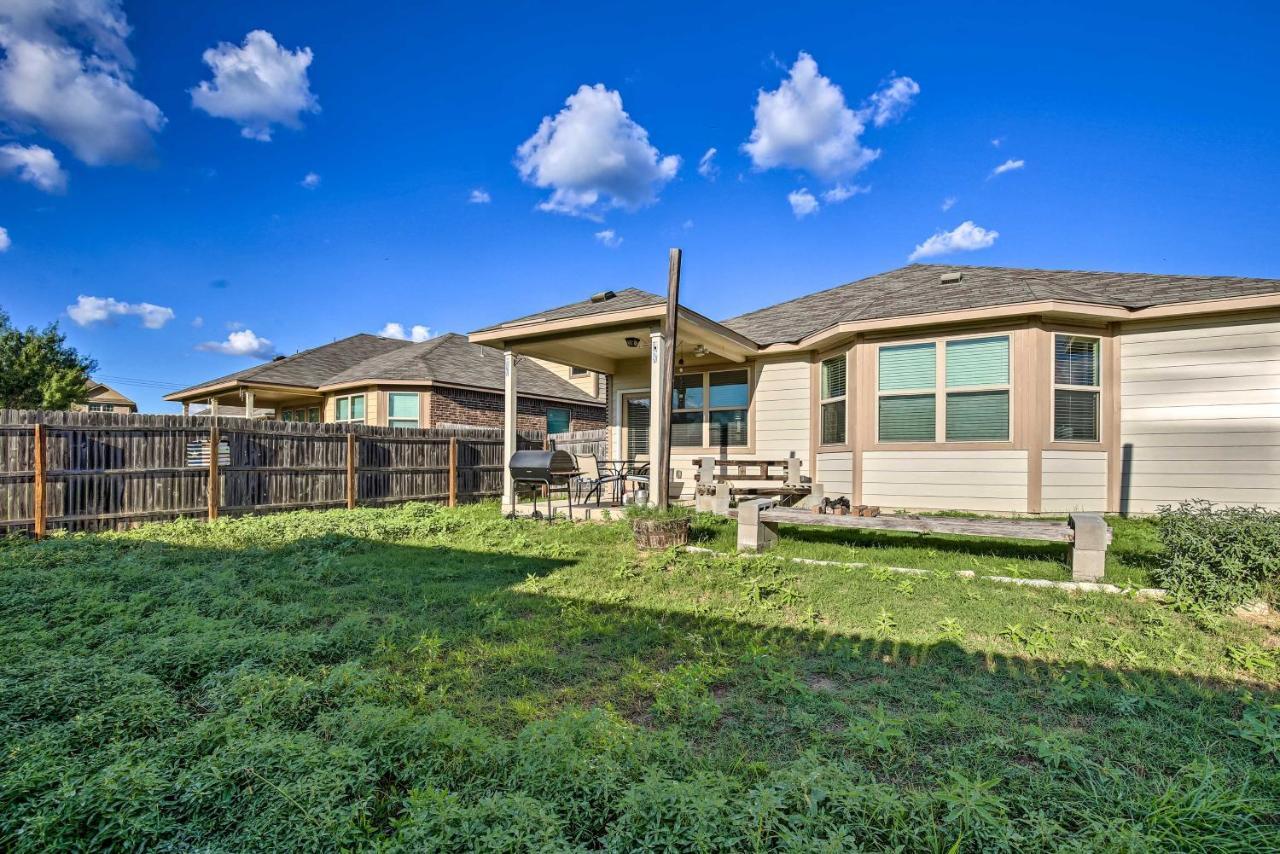 San Antonio Home With Yard About 8 Mi To Lackland! Exterior photo